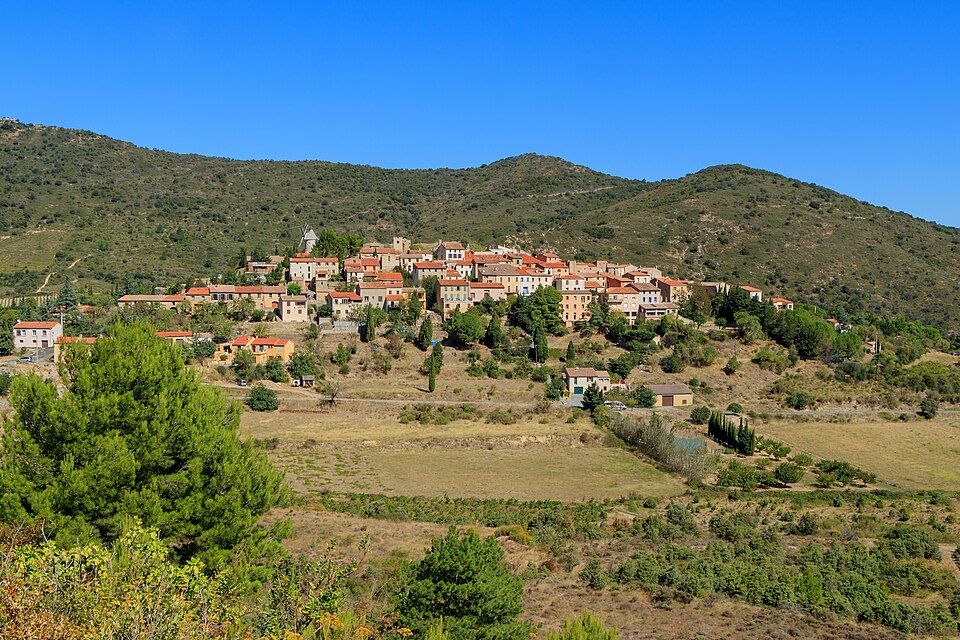 Cucugnan — Aude — France 01