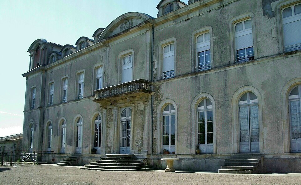 Facade du Chateau de Fendeille
