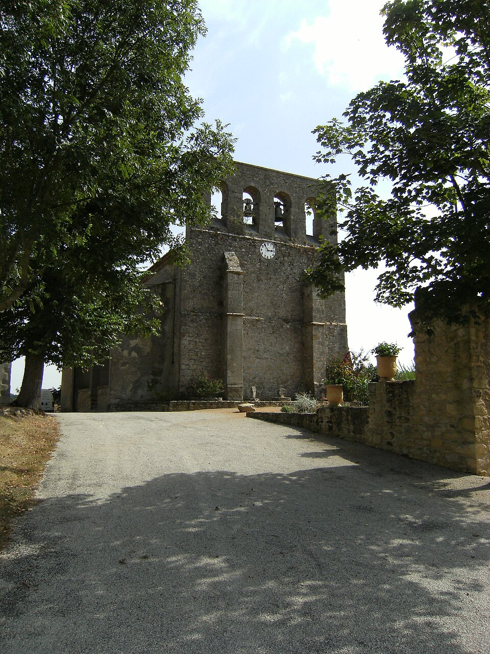 Saint — Pierre, Mayreville