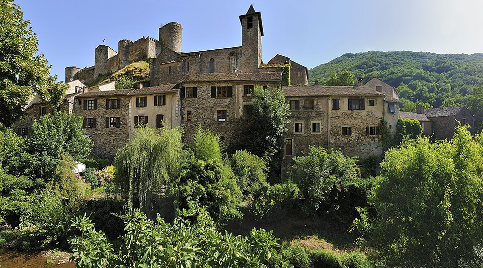 Brousse — le — Château, vue générale