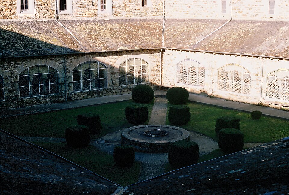 Abbaye de Bonnecombe cloître