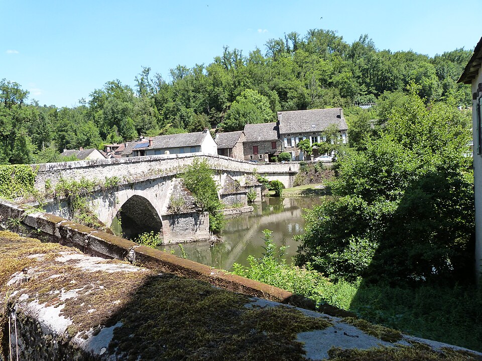 Le village et le Pont de Cirou
