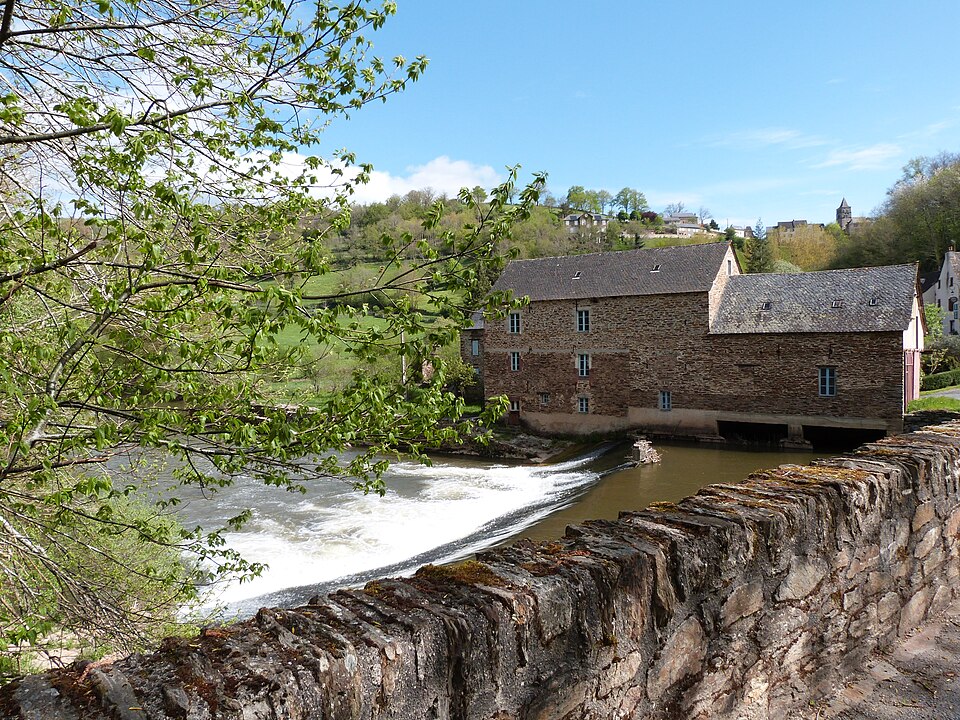 Moulin sur l'Aveyron à Les Planques