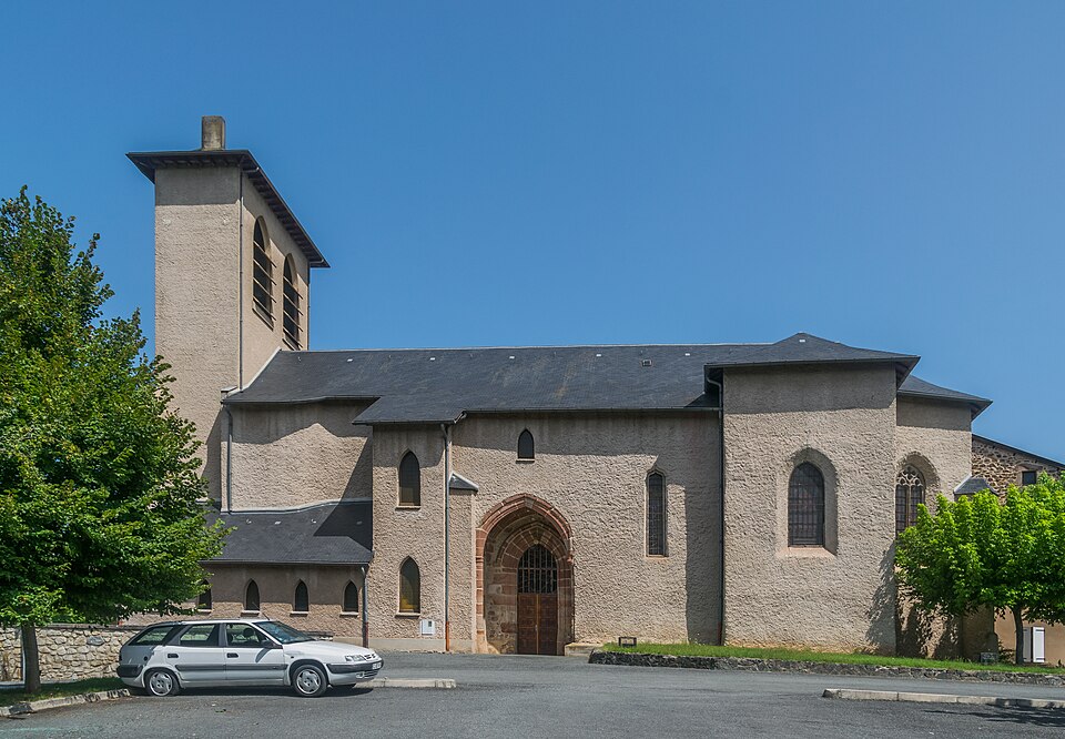 Church in Firmi 02