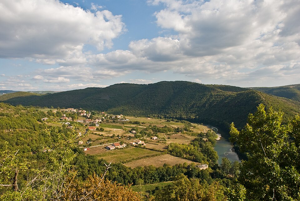 Truyère Valley at St. Hippolyte, Aveyron, France, Sept. 2008