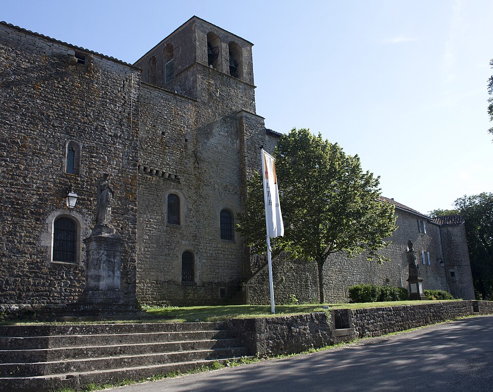 Saint — Jean — d'Alcas — Église et Logis de l'Abbesse — 2012623
