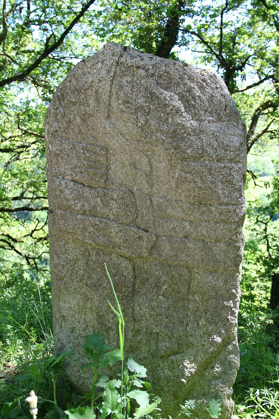 Saint — Sever — du — Moustier statue — menhir de Nicoules