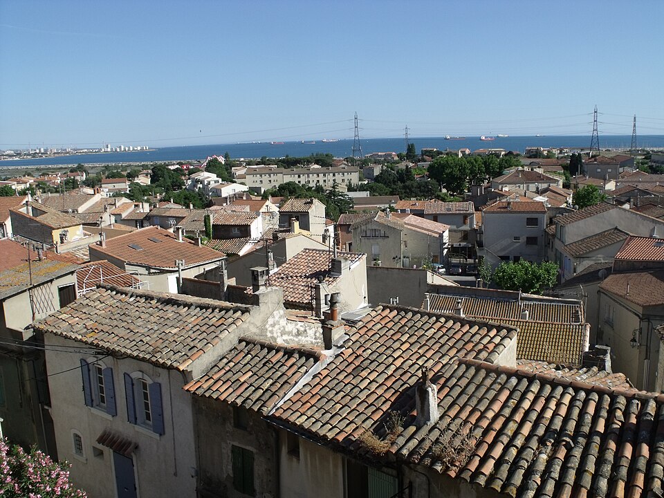Vue générale de Fos sur Mer by Mmalost