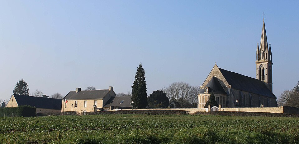 Esquay — sur — Seulles église et mairie