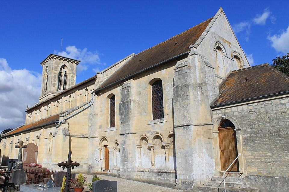 Moult église Sainte — Anne