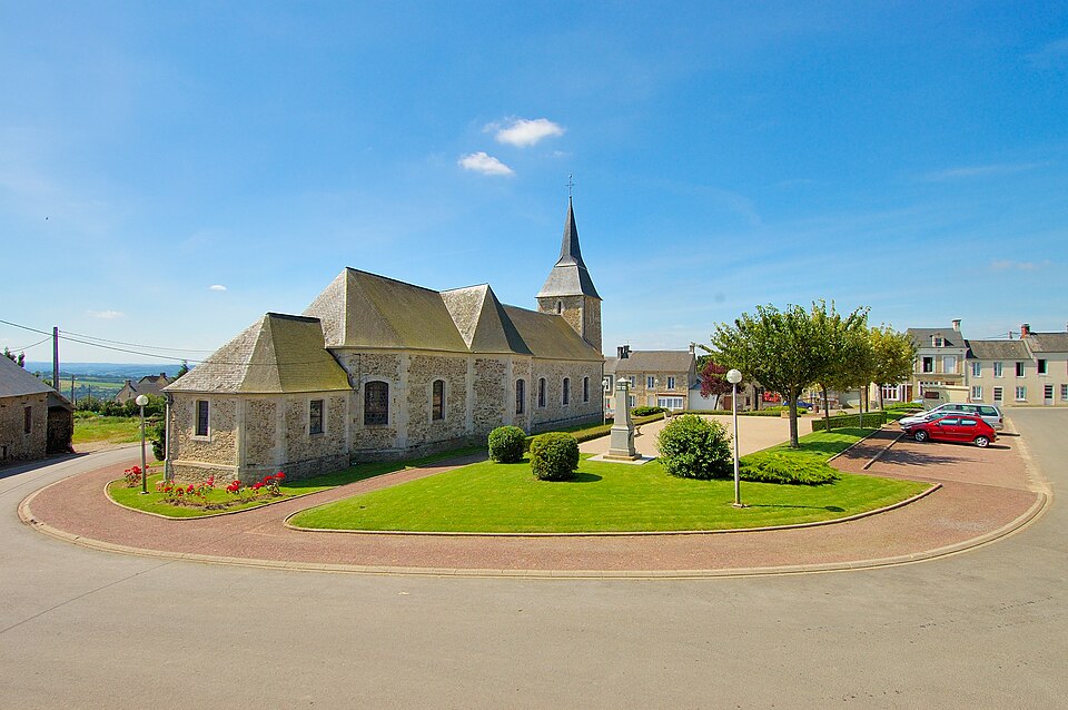 Pierrefitte — en — Cinglais Saint — Pierre — et — Saint — Paul exterior — 01a