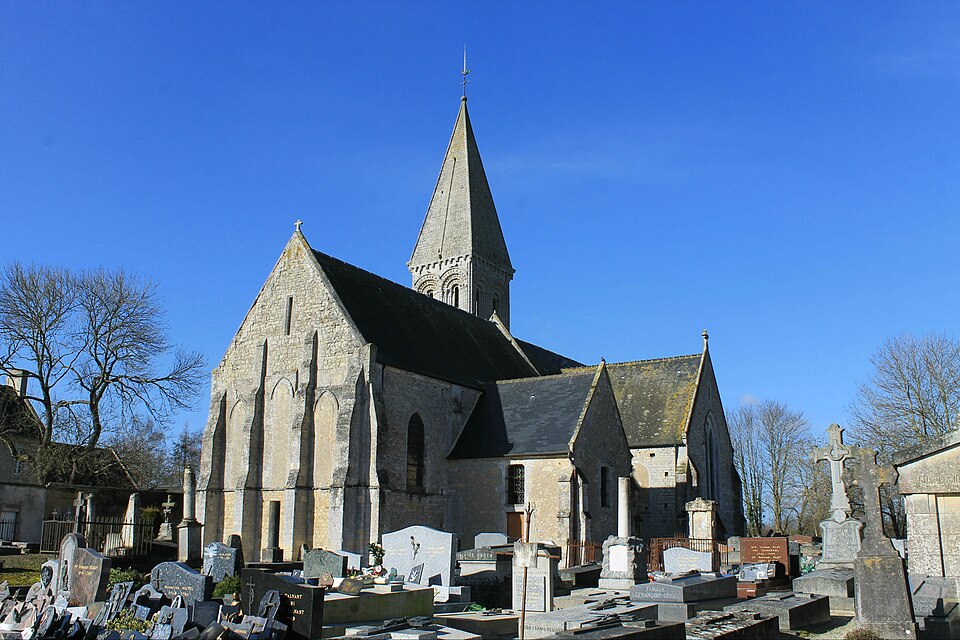 Saint — Loup — Hors église Saint — Loup