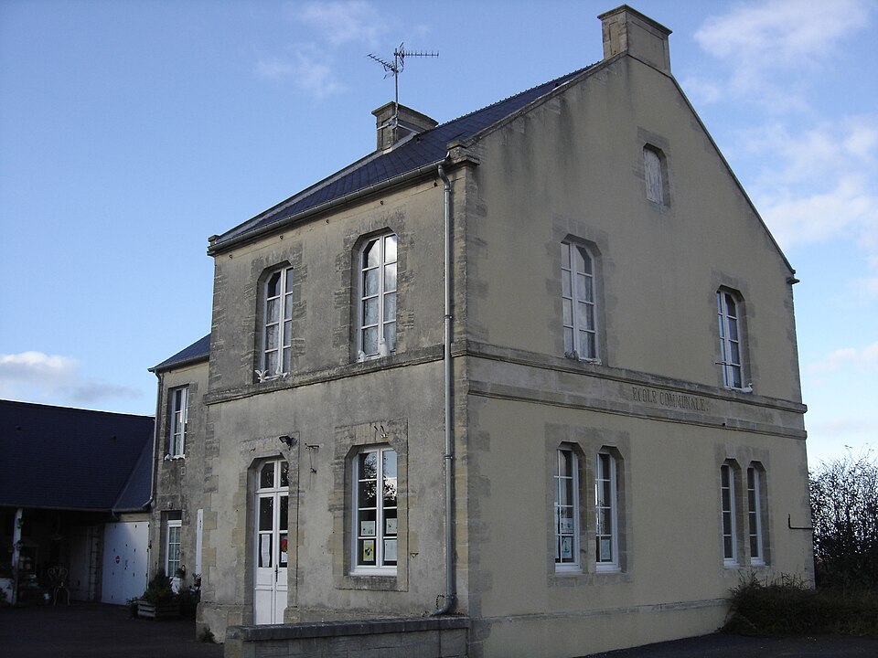 Tracy — sur — Mer, Mairie