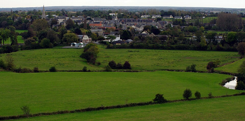 Trevieres village