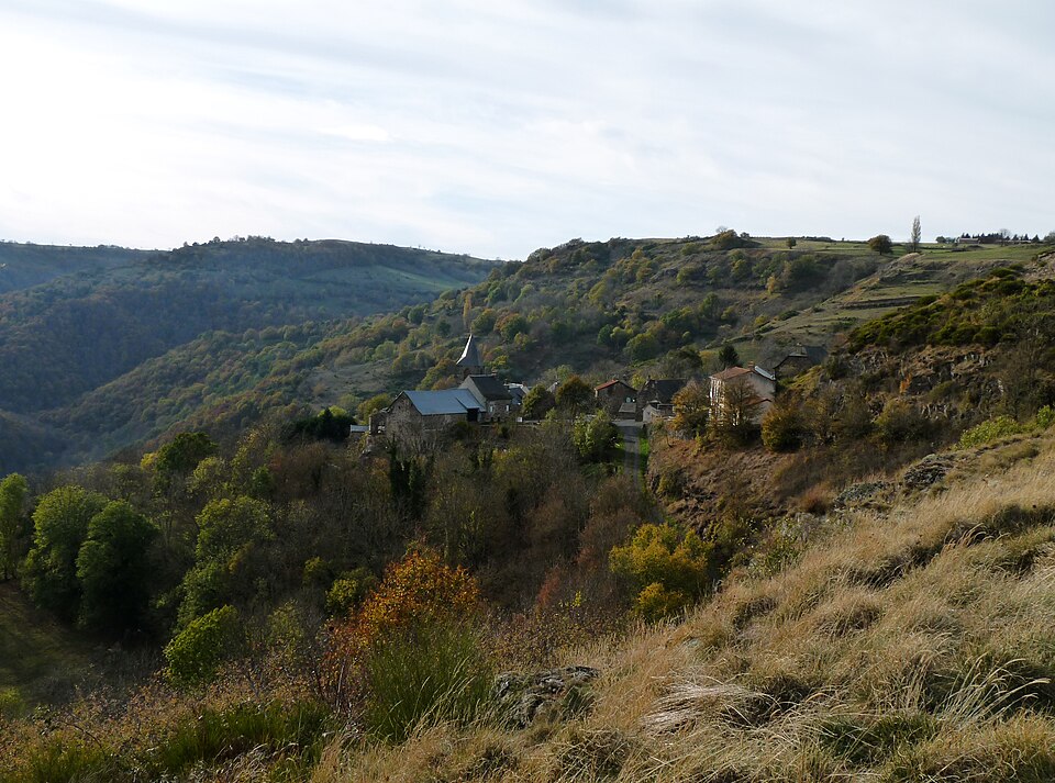 Charmensac Cézallier — vue du bourg