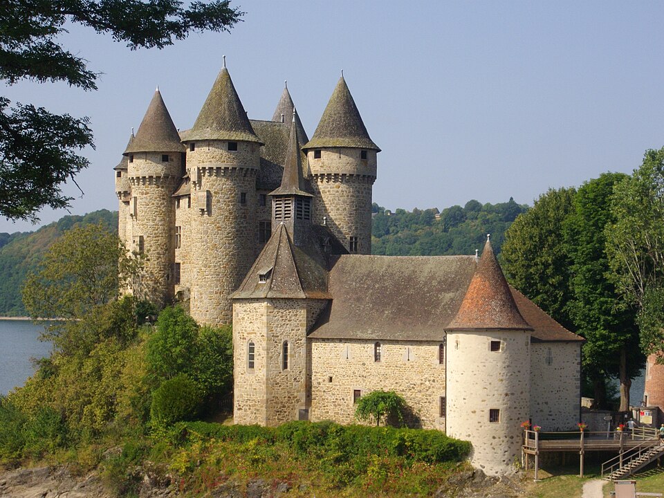 Lanobre — château de Val (1)
