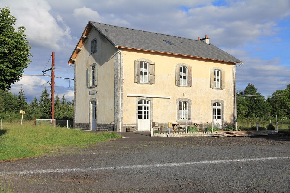 Gare de Ruynes — en — Margeride