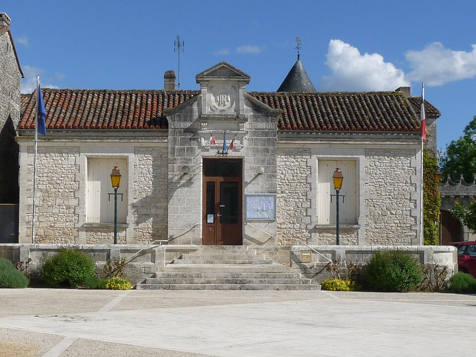 Chazelles mairie