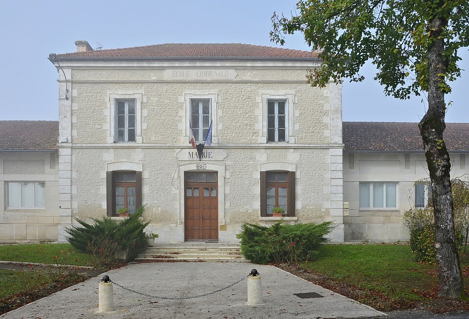 Montignac — le — Coq 16 Mairie 2013
