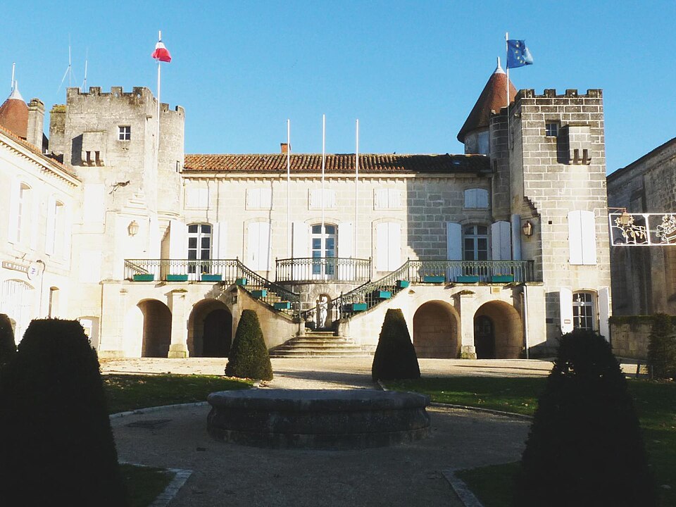 Nersac castle2