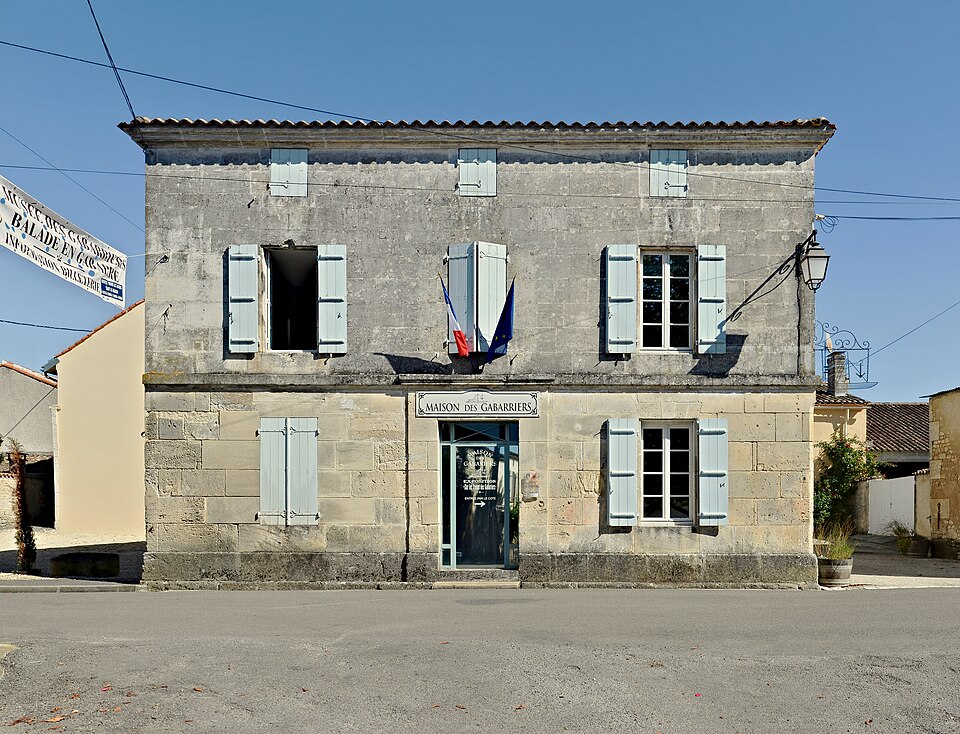 Saint — Simon 16 Mairie — maison des gabarriers 2013