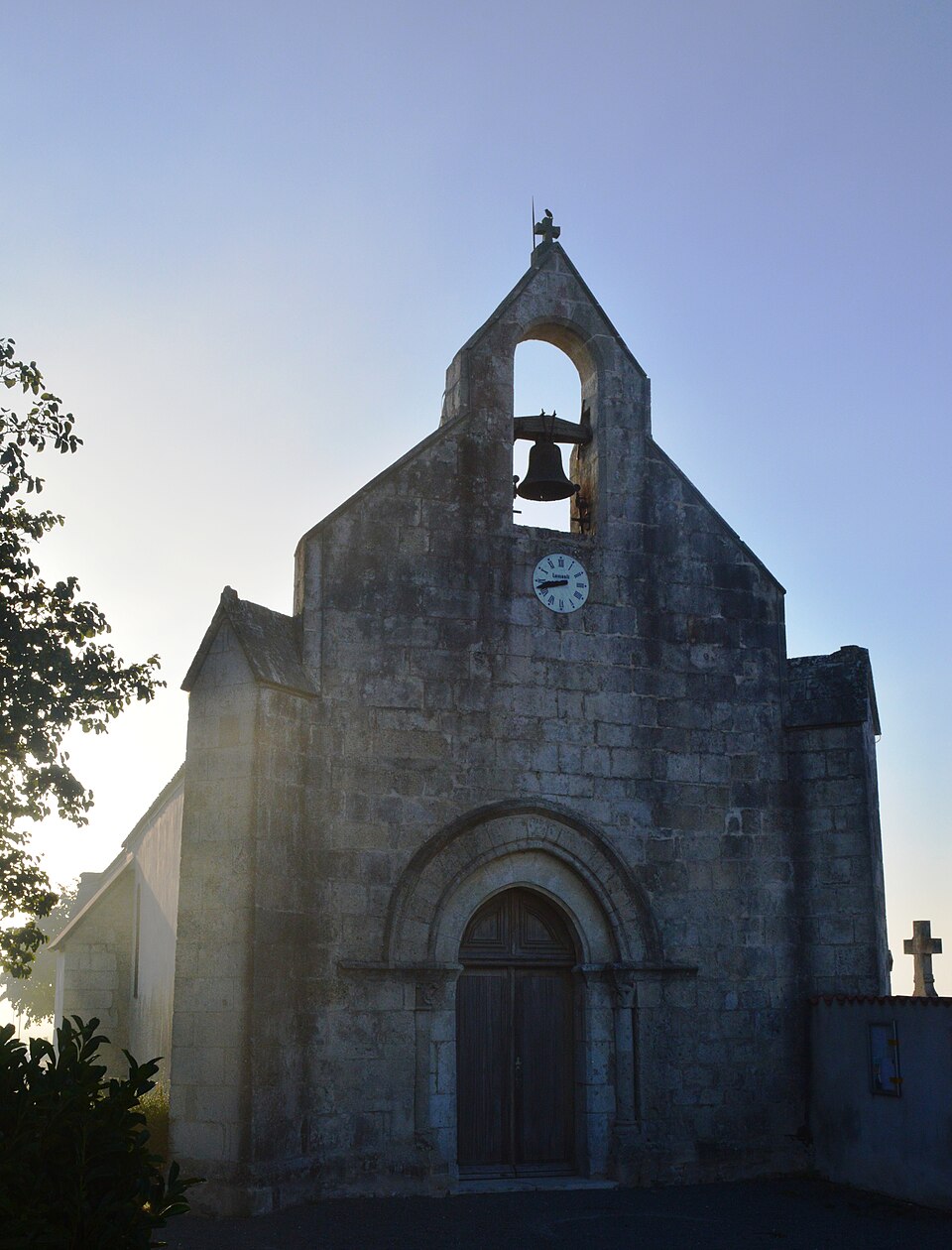 Angliers, Charente — Maritime, Church