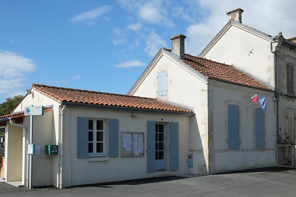 Mairie — Blanzac lès Matha