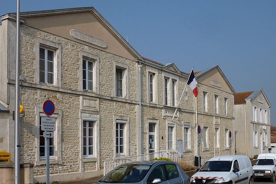 Mairie — Charron