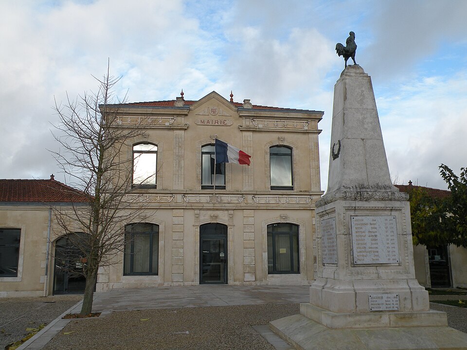 Courçon mairie