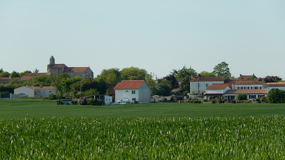 FR 17 La Croix — Comtesse 02
