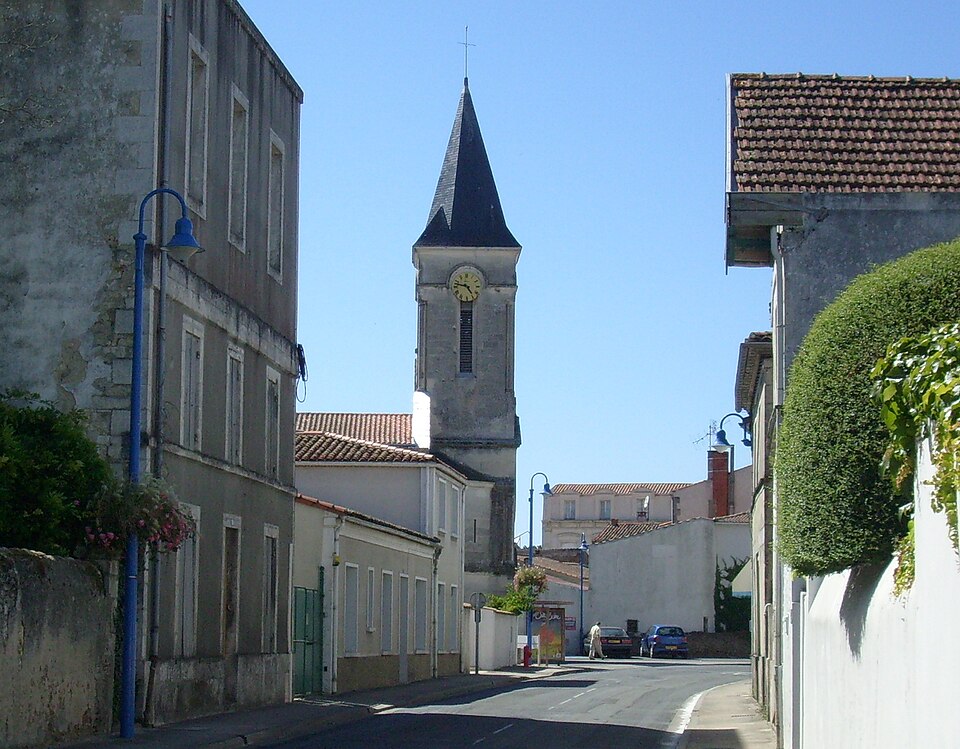 Centre — ville d'Etaules