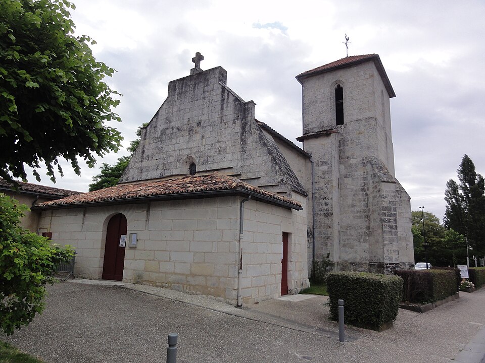 Les Gonds (Charente — Maritime) église 02