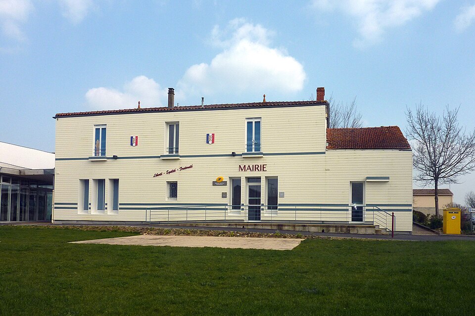 Mairie — Landrais