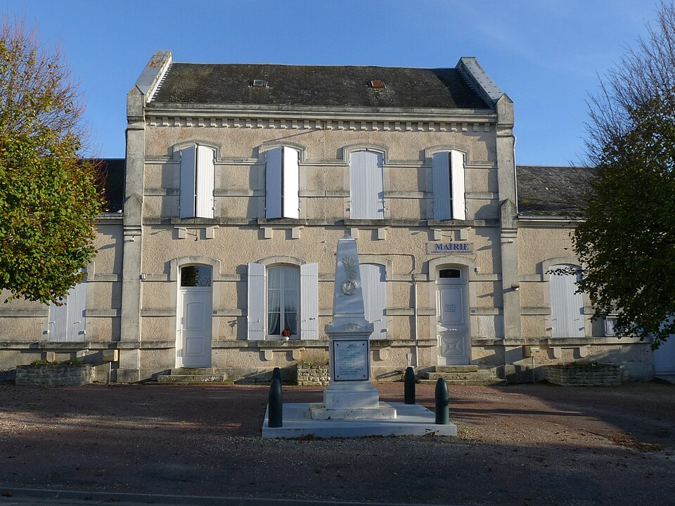 Louzignac mairie