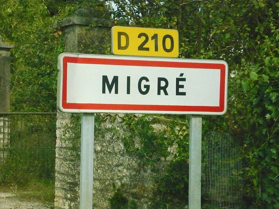 Entrée du village de Migré