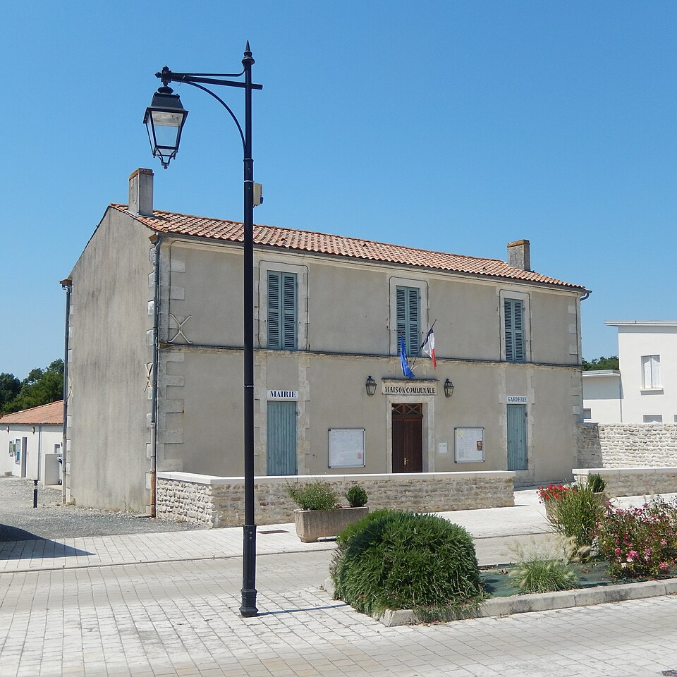 FR 17 Moragne — Mairie