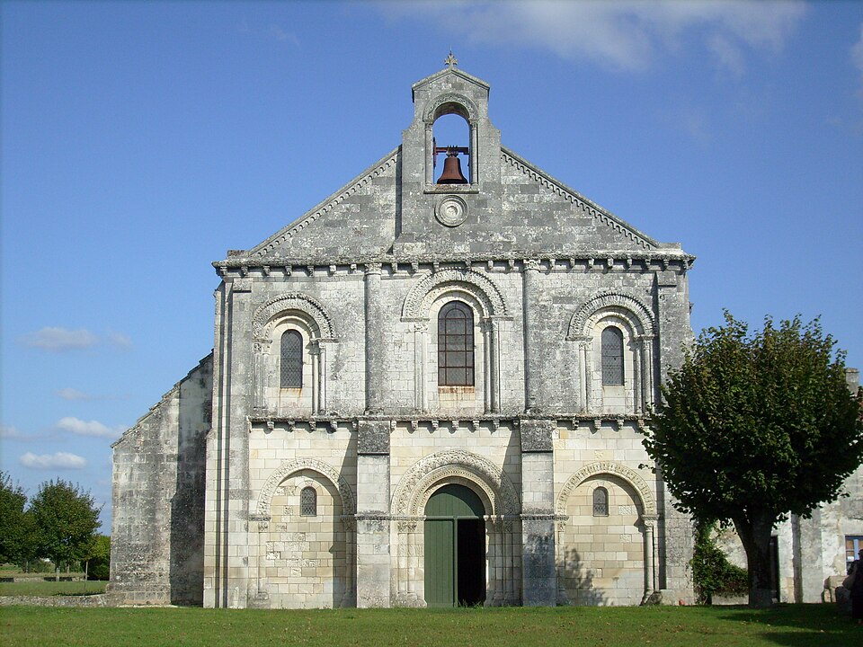Sainte — Gemme