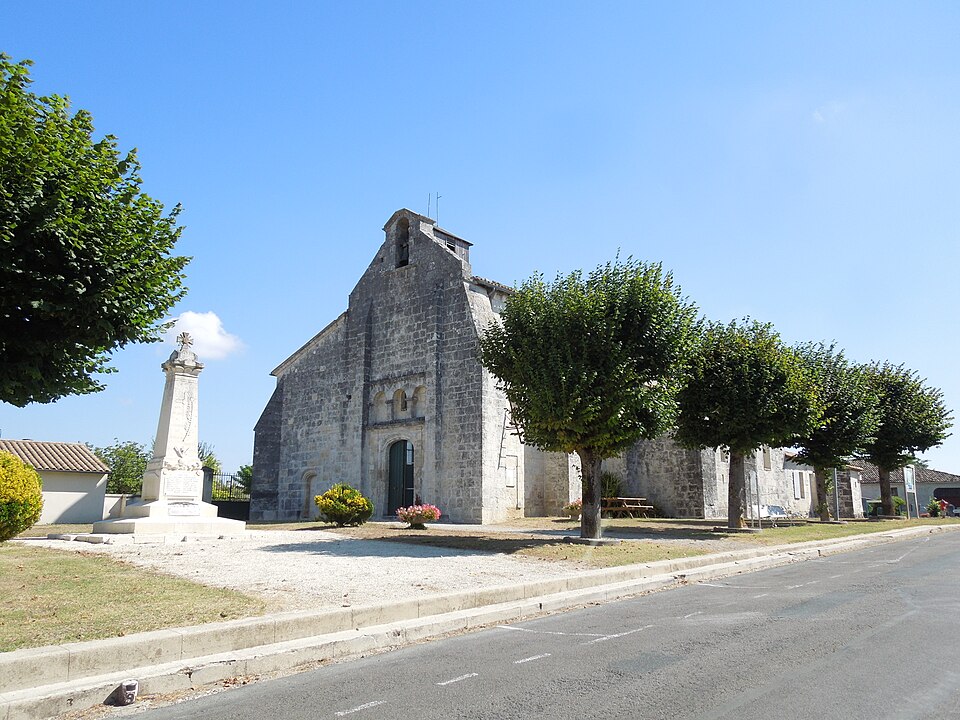 Saint — Georges — Antignac, eglise & monument aux morts