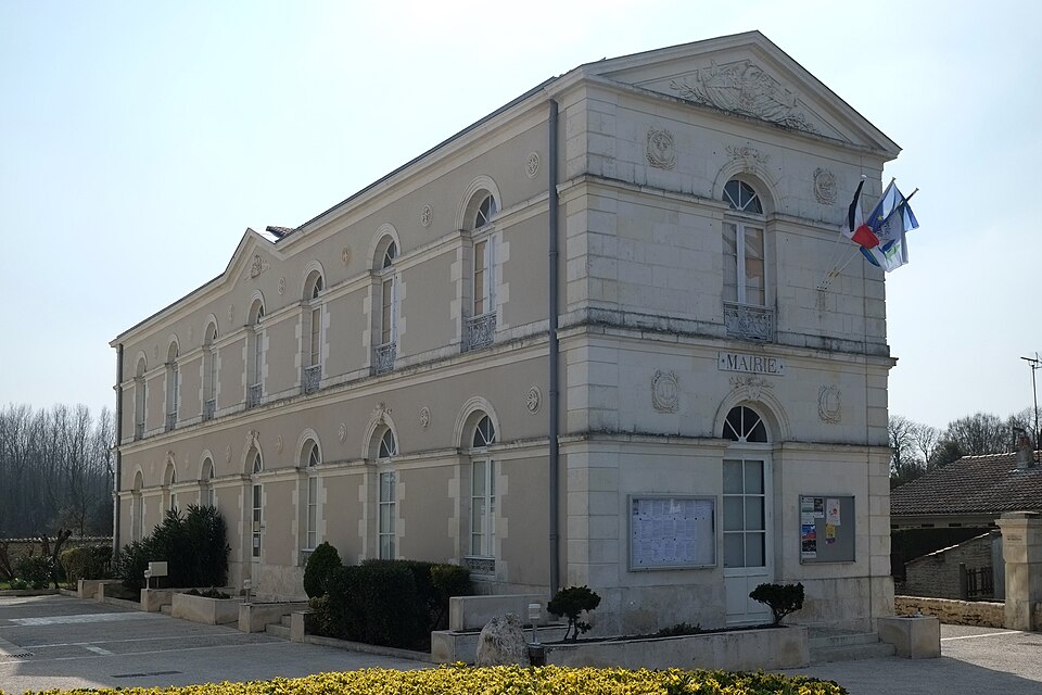 Mairie — St Germain de Marcennes