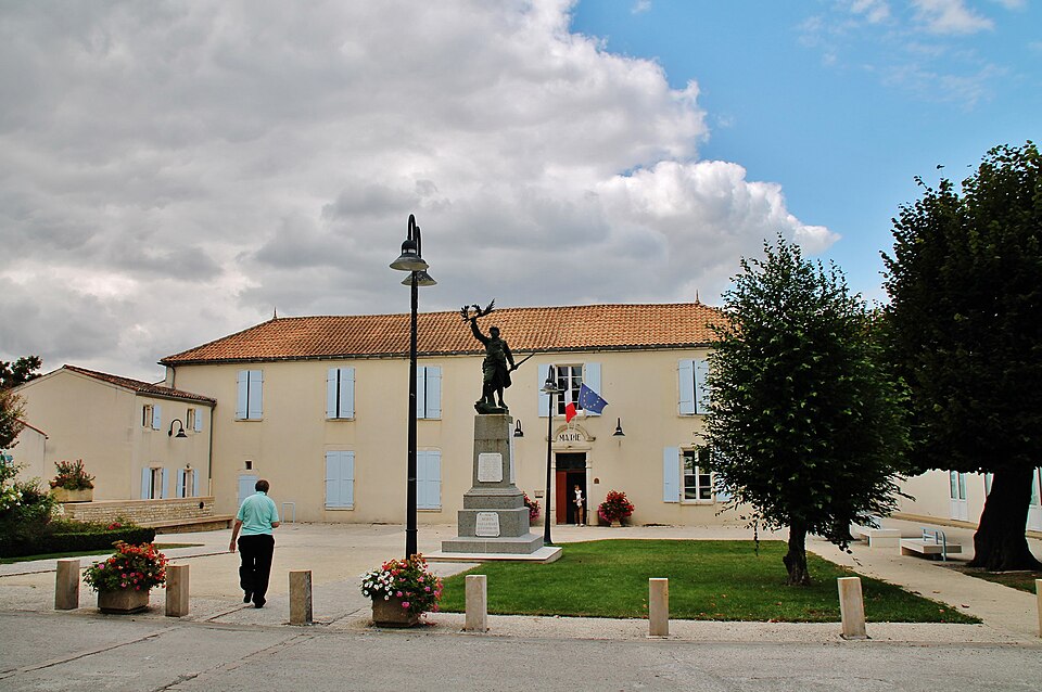 004 St Jean de Liversay ( 17170 )