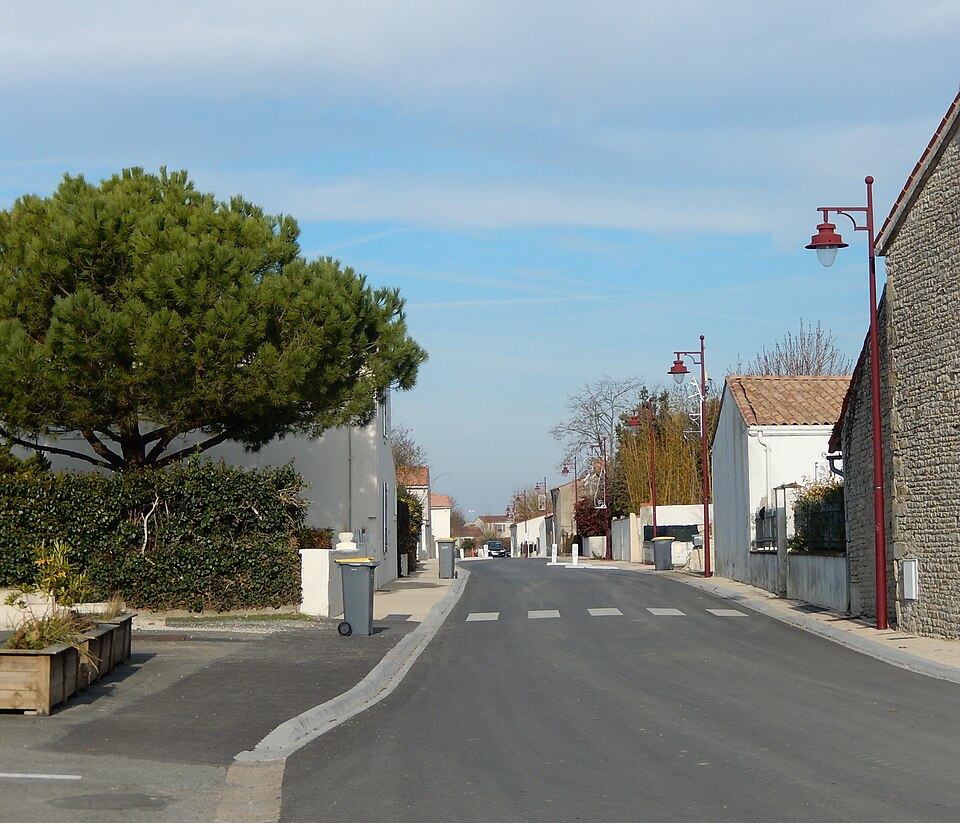 FR 17 Saint Ouen d'Aunis — Rue Marie — Louise Cardin