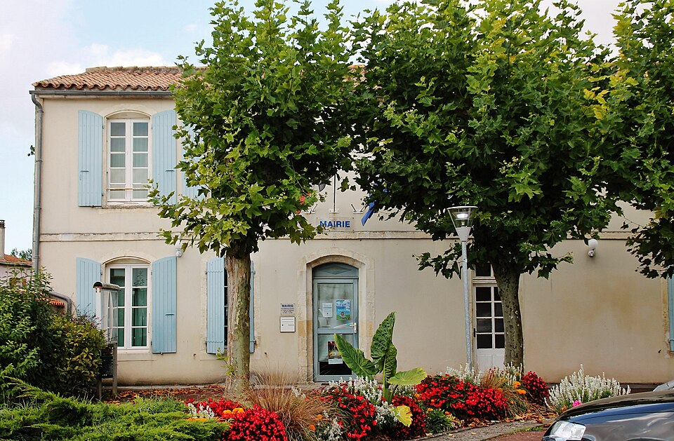 003 Salles — sur — Mer ( 17220 )