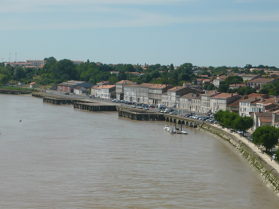La rive droite à Tonnay — Charente
