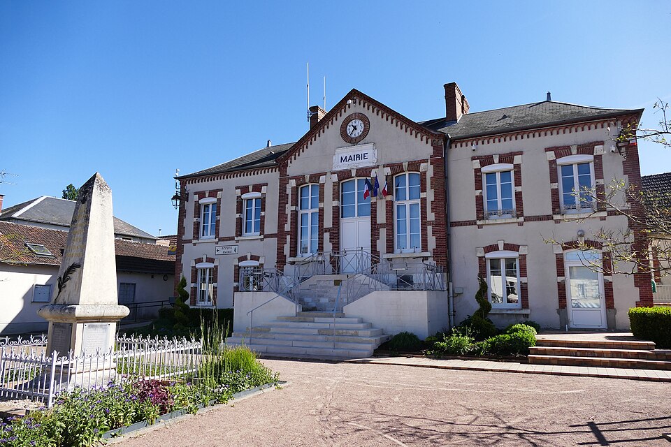 Allogny — Mairie — 1