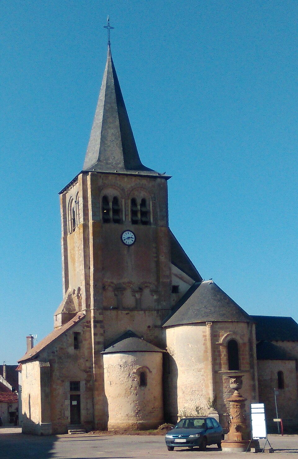 Augy — sur — Aubois — Église Saint — Ludre 1