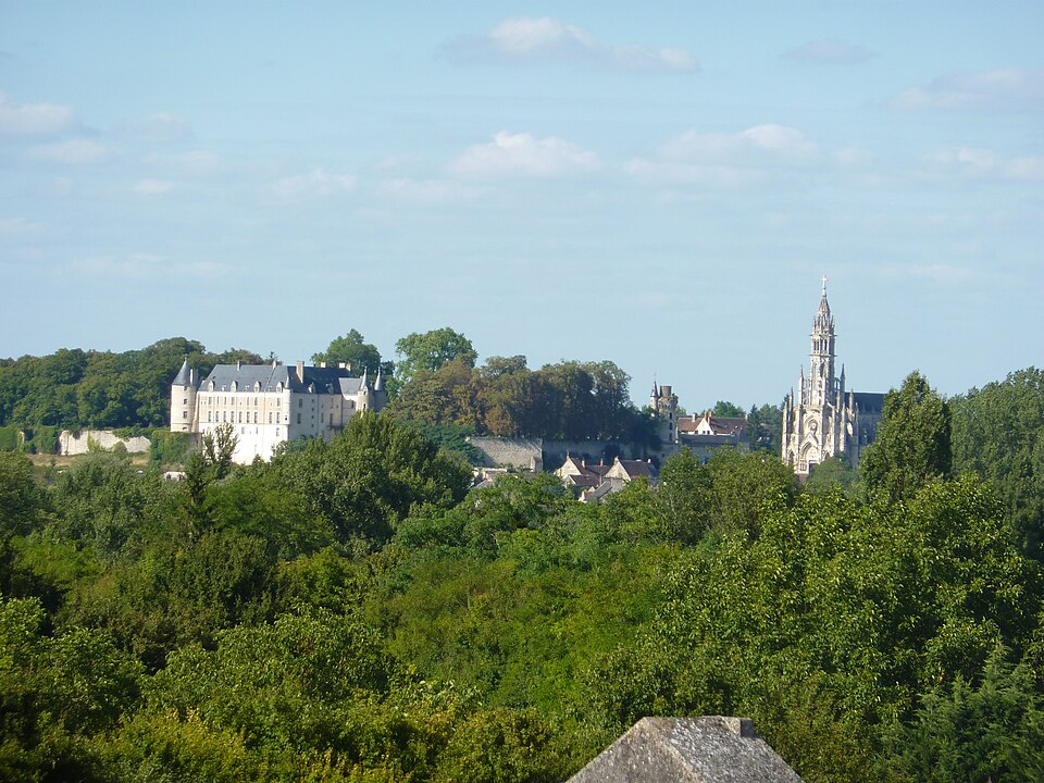 Vue de Châteauneuf — sur — Cher depuis Venesmes