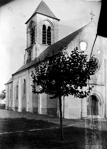 Eglise — Ensemble sud — ouest — Crosses — Médiathèque de l'architecture et du patrimoine — APMH00032914