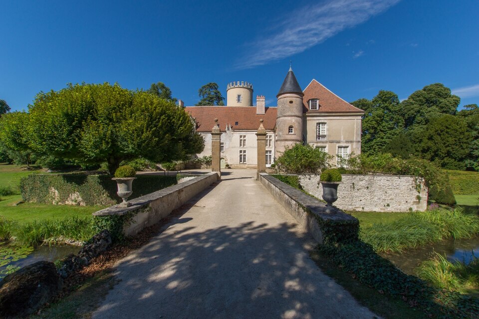 Pesselières cour