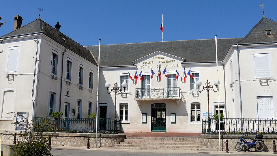 Mehun — sur — Yèvre — Hôtel de ville