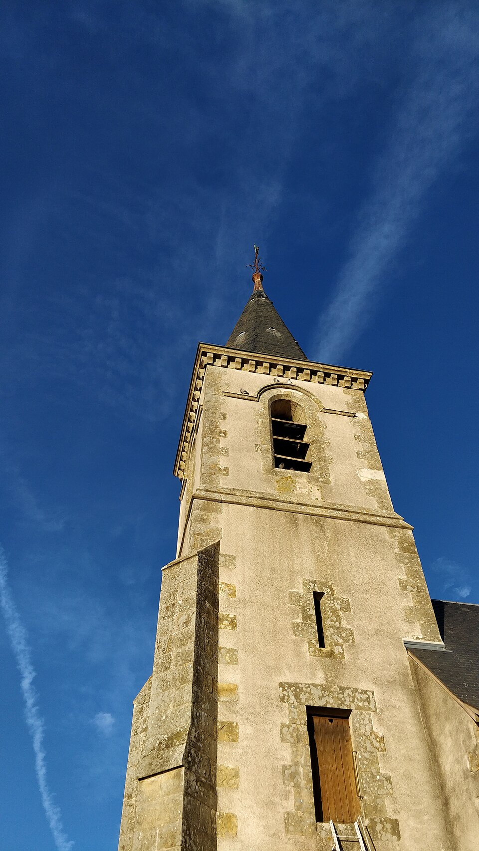 Clocher église Méry — sur — Cher